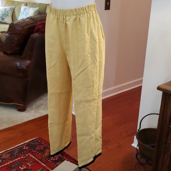 Taylor G. Pants Suit - Picture 4 of 7